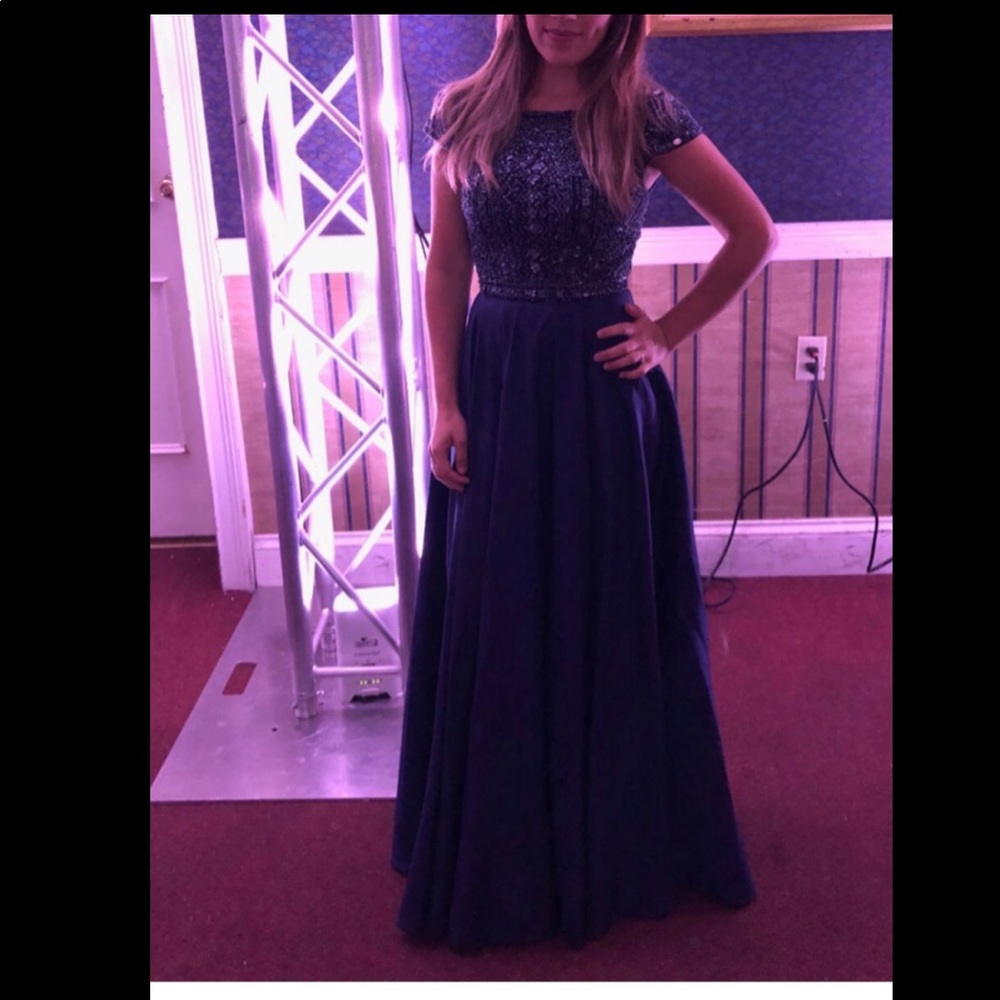 (0) party dress one time used with care